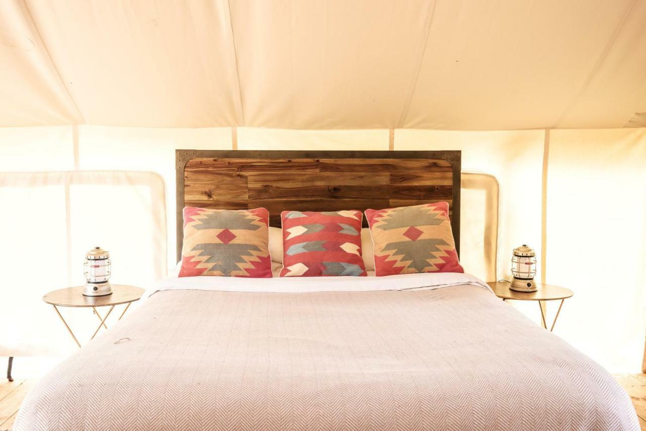 Hotel Firelight Camps Ithaca Exterior foto
